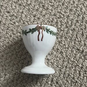 Royal Copenhagen Star Fluted Christmas egg holder